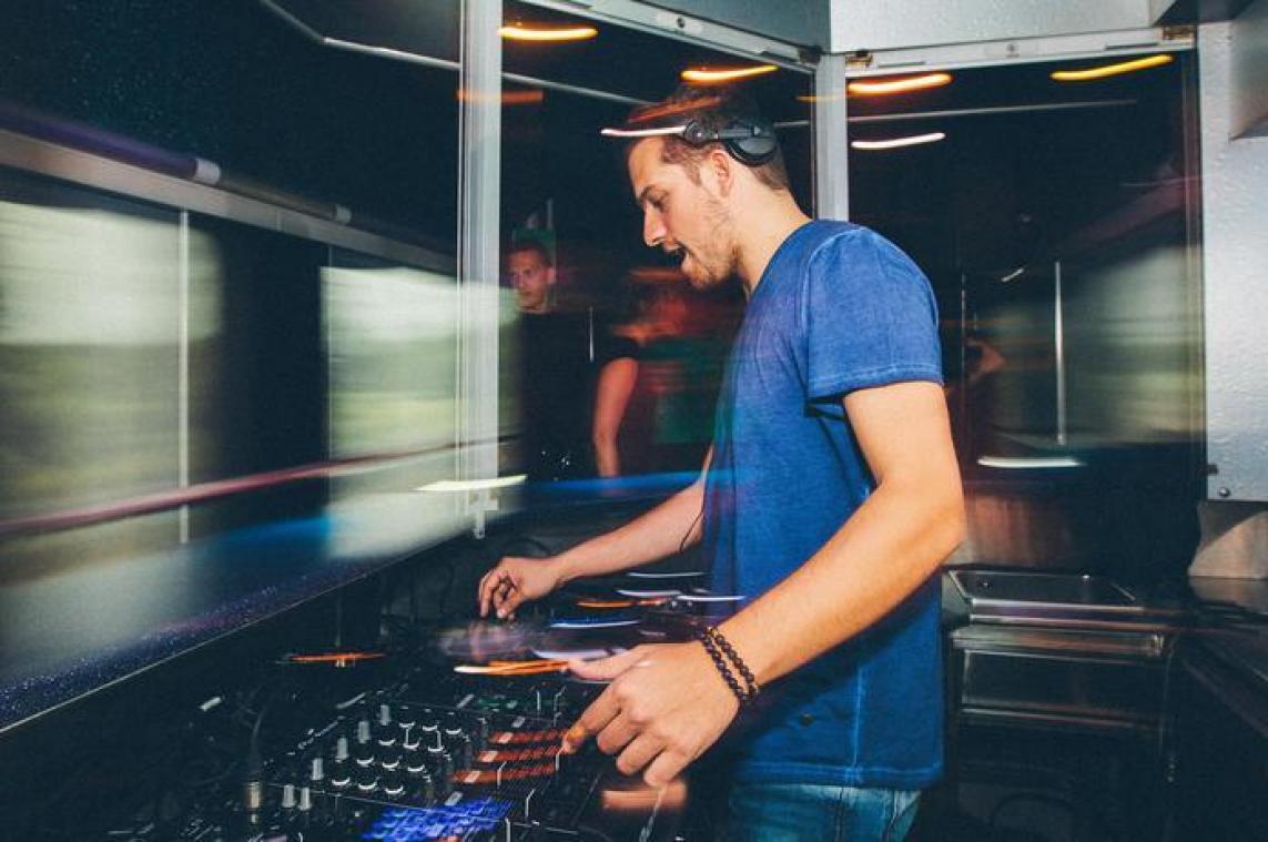 Dit is wat je moet weten over de Party Trains tijdens het festivalseizoen
