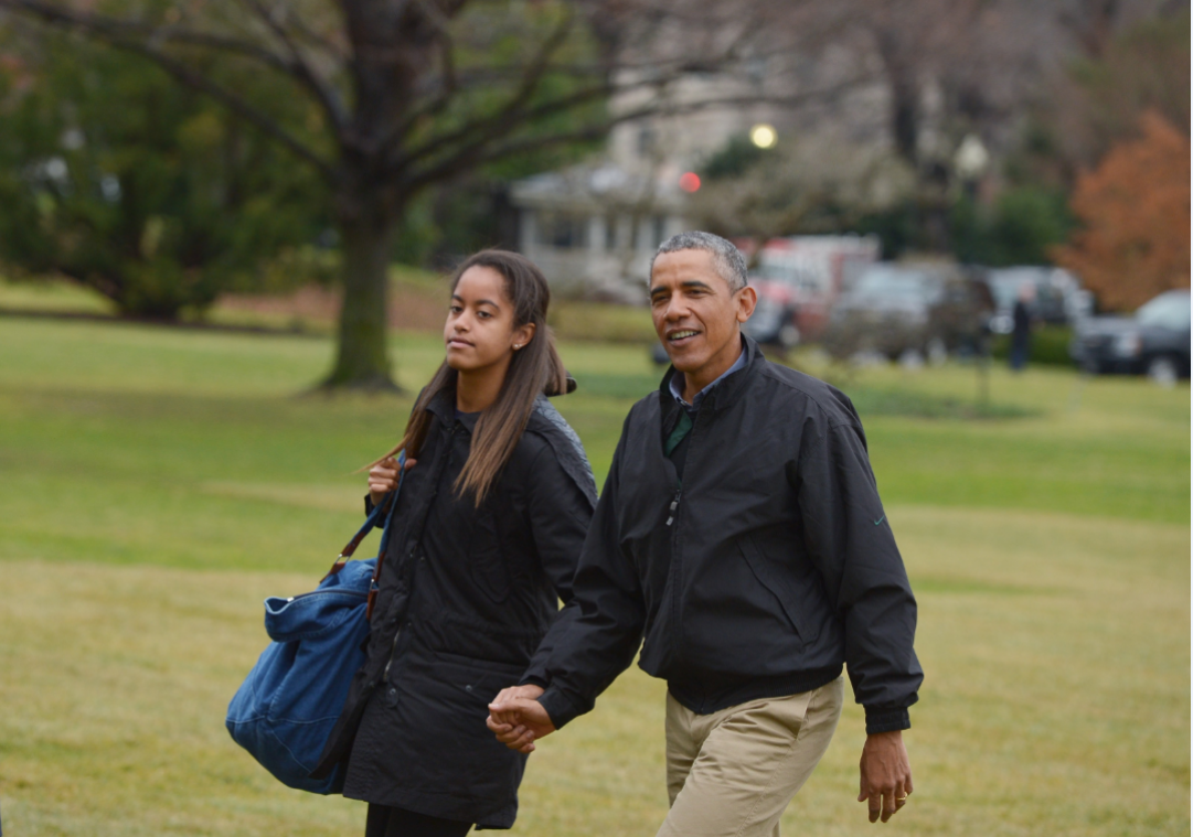 Keniaan biedt president Obama 50 koeien voor de hand van zijn dochter