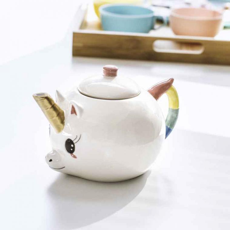 Met deze eenhoorntheepot zet je magische thee