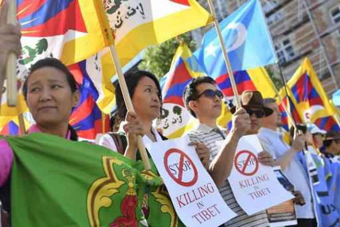 Chinezen onthaald door boze mensenrechtenactivisten bij start EU-China top