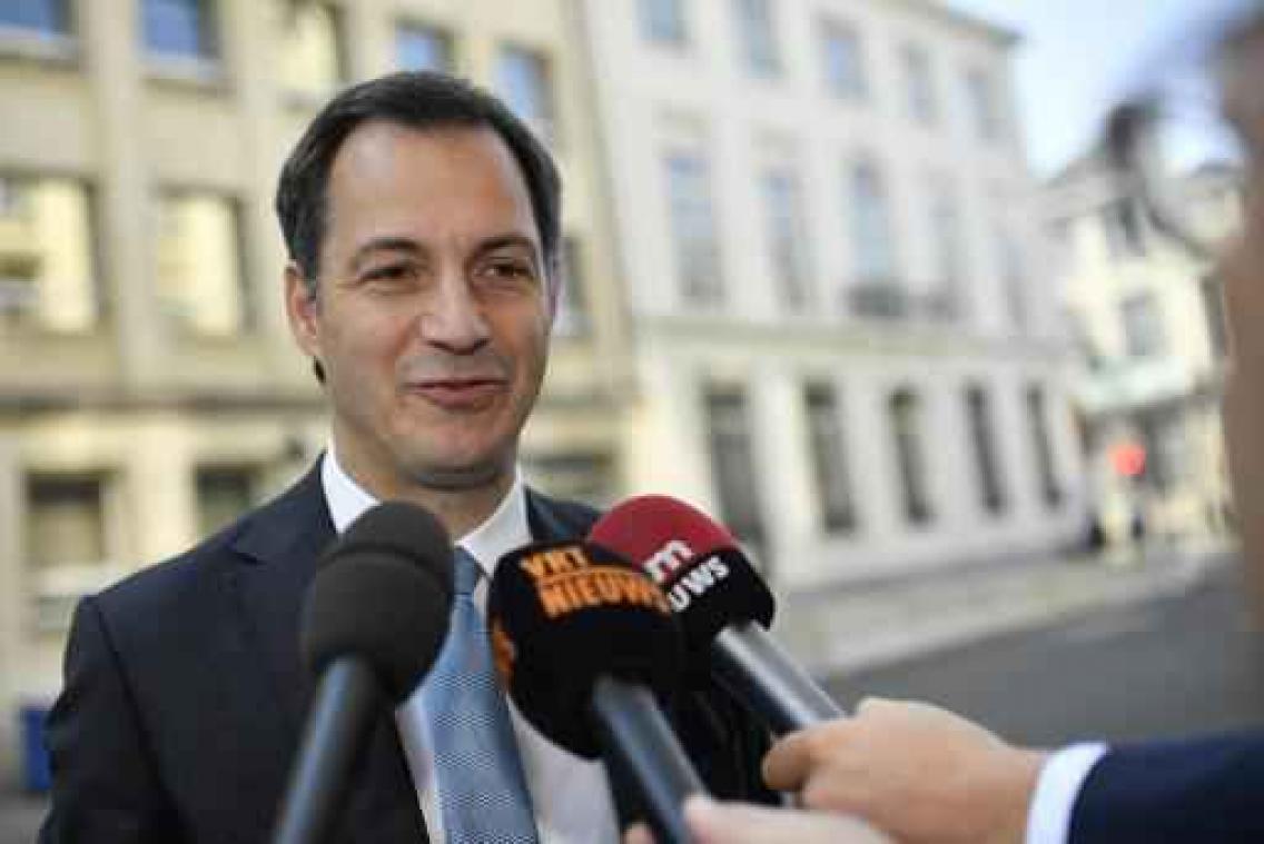 "Laat werknemers delen in winst" (De Croo)