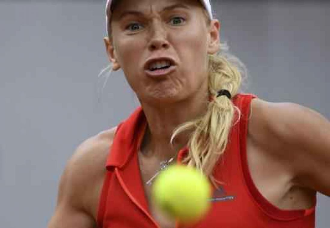 Caroline Wozniacki knokt zich naar vierde ronde