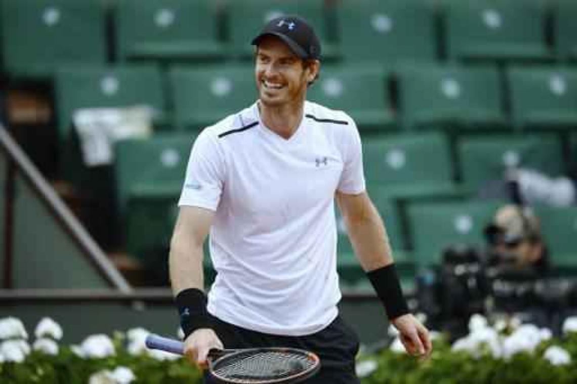 Topreekshoofd Murray in 'straight sets' naar kwartfinales