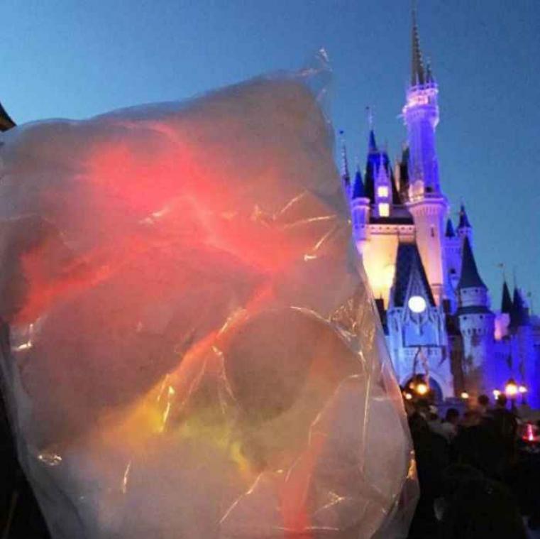 Disney verkoopt lichtgevende suikerspinnen