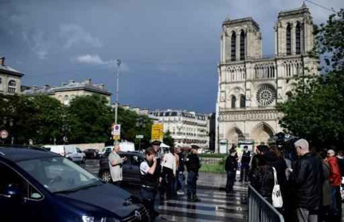 Aanvaller Notre-Dame Parijs heeft alleen gehandeld