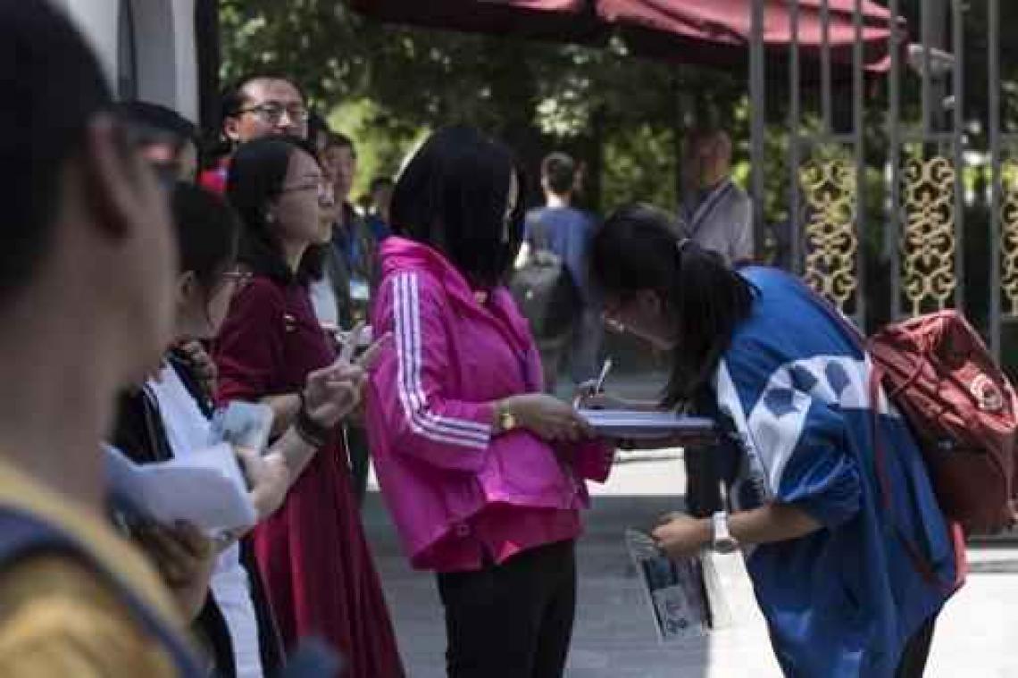 Meer dan 9 miljoen Chinezen beginnen aan universitair toelatingsexamen