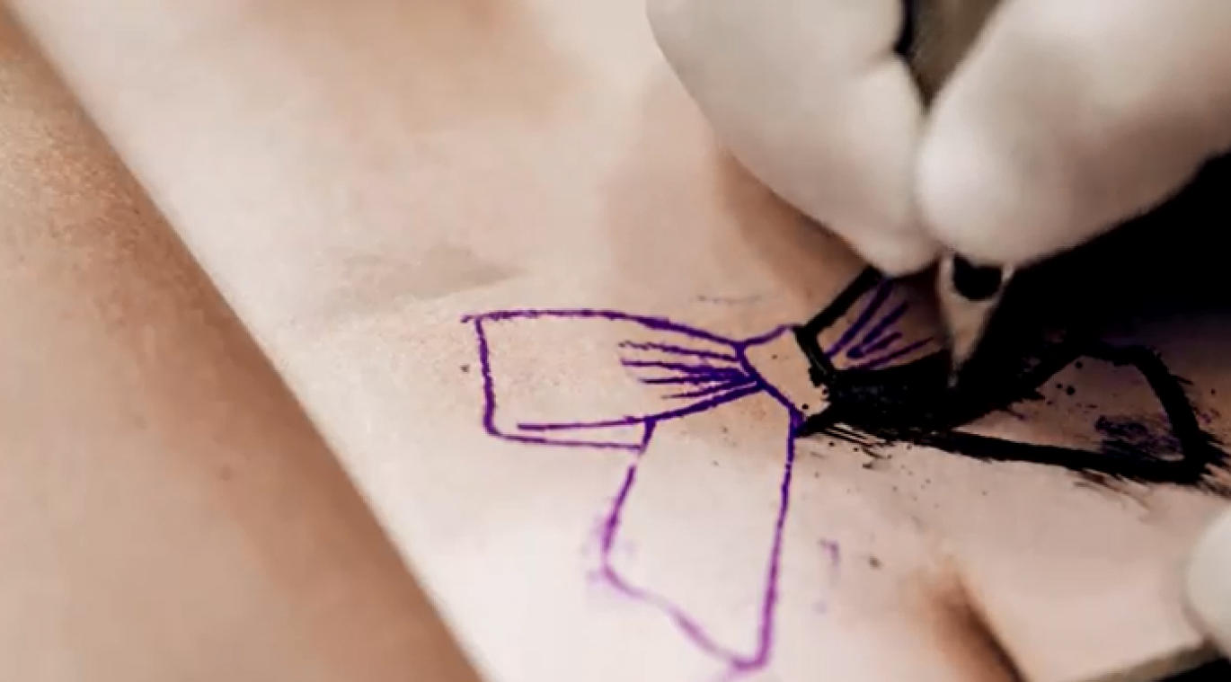 Schetsboek met kunsthuid voor beginnende tatoeëerders