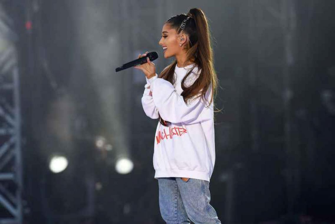 Ariana Grande herneemt tournee in Parijs
