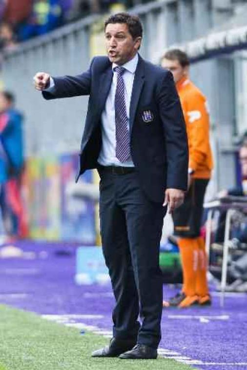 Besnik Hasi is nieuwe coach van Griekse kampioen Olympiacos