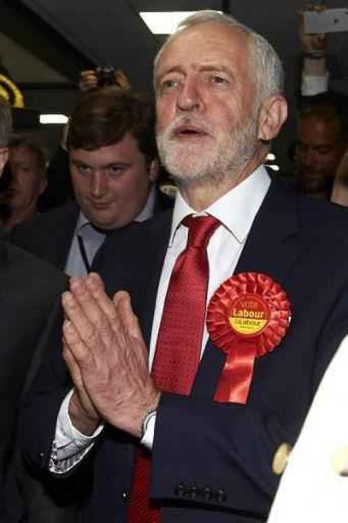 Britse verkiezingen - Corbyn vraagt May om op te stappen