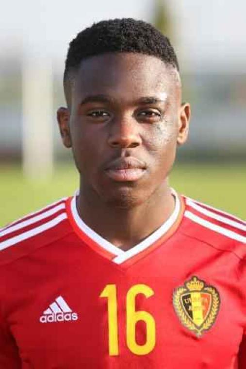 Promovendus Stuttgart trekt Anderlecht-talent Mangala aan