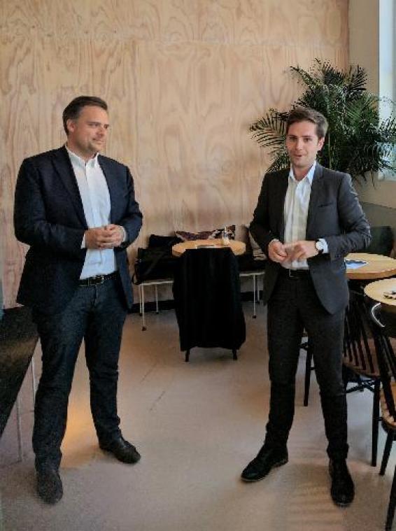 Franse En Marche-verkiezingskandidaat voor Benelux voert campagne in Antwerpen