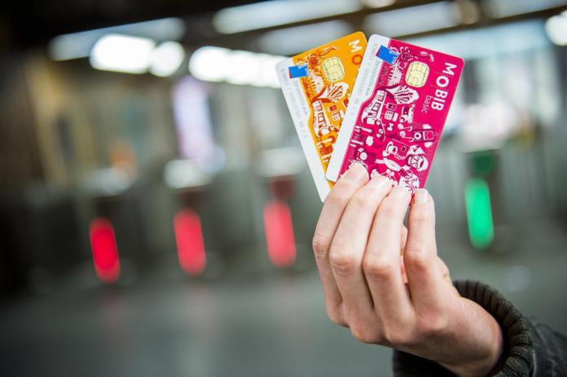 Treinreiziger moet niet meer langs loket voor MOBIB-kaart