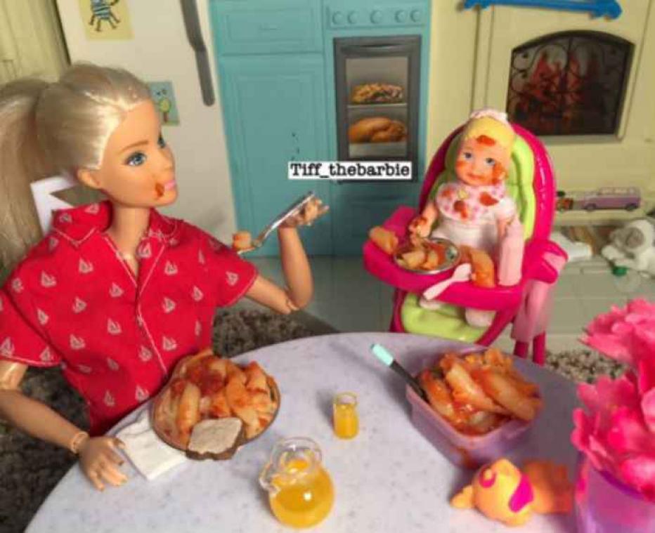 IN BEELD. Barbie toont hoe het er 'in real life' aan toe gaat