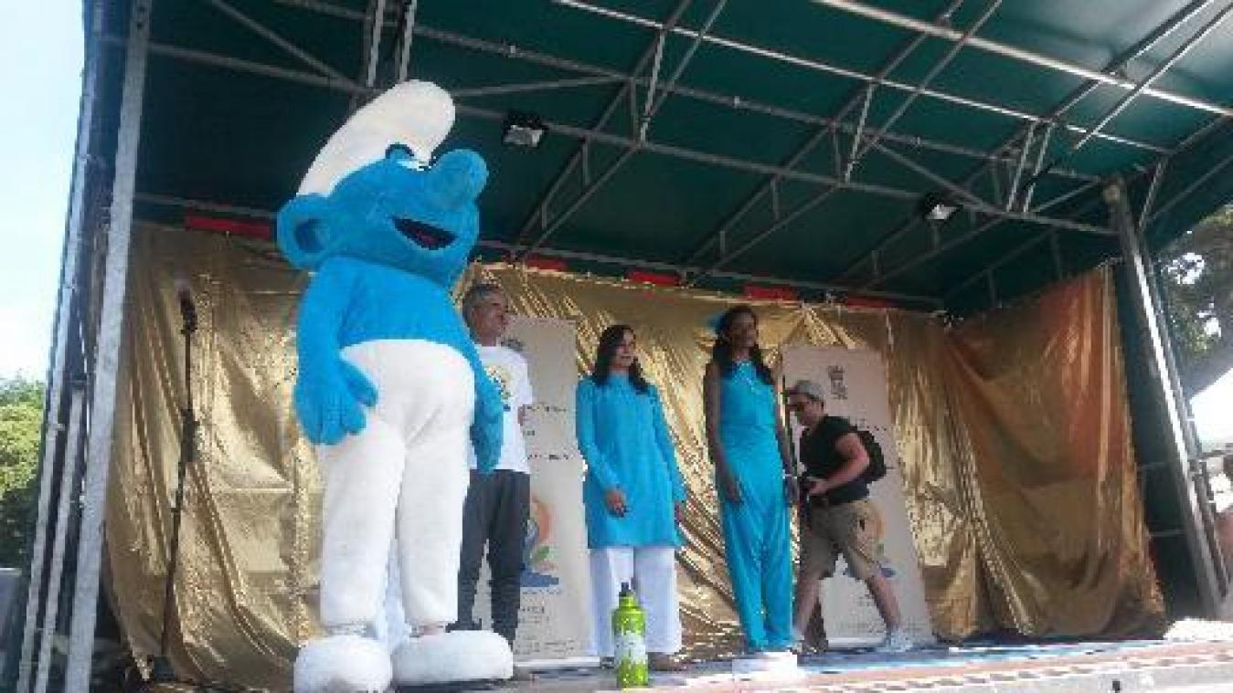 Duizenden mensen nemen deel aan yogasessie in Terkamerenbos op Brussels Yoga Day
