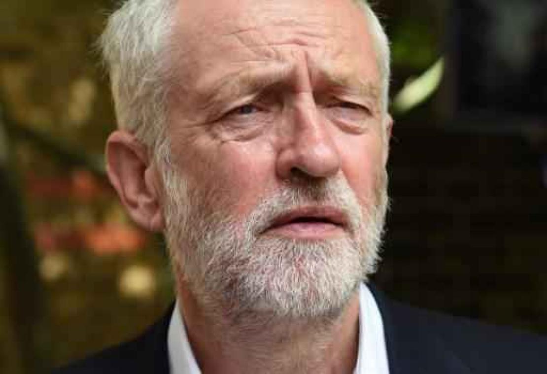 Aanslag aan Londense moskee - Corbyn gaat gebedsdienst in moskee bijwonen