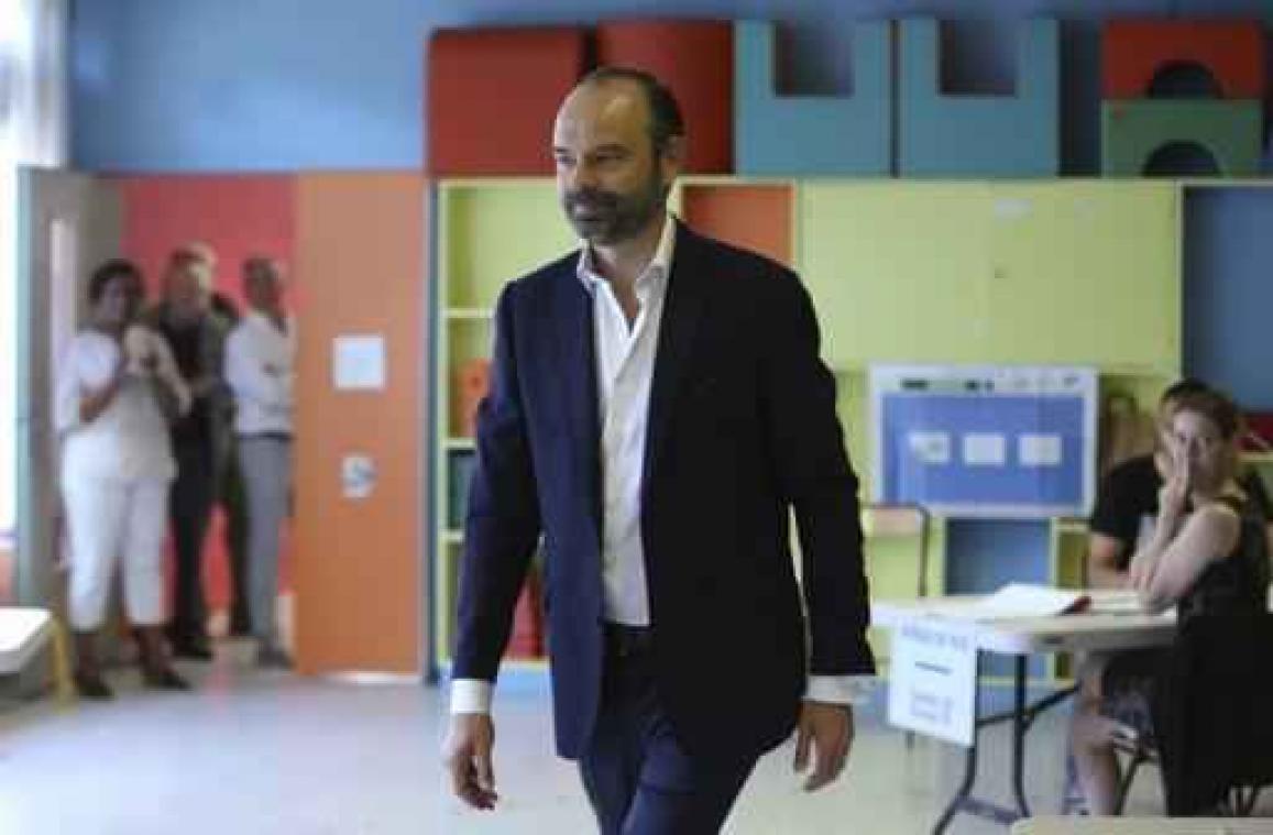 Franse premier Philippe dient ontslag van zijn regering in
