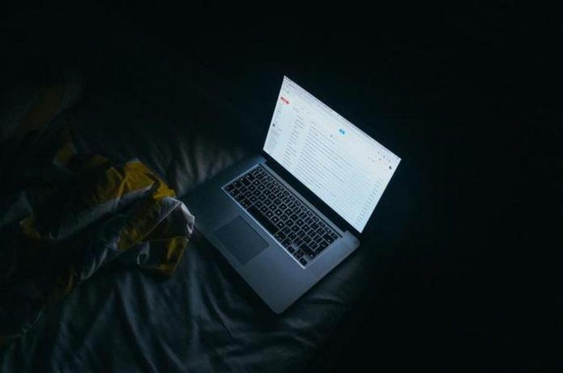 Peeters wil e-mails na werkuren indijken