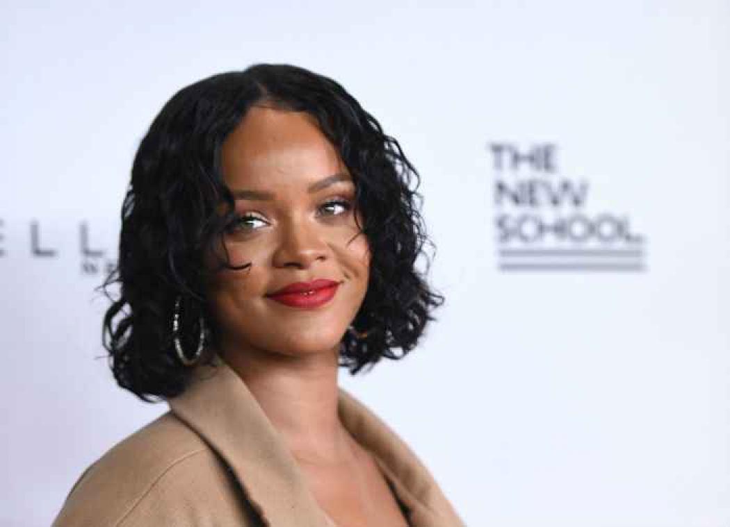 Rihanna geeft Twitteraar relatieadvies