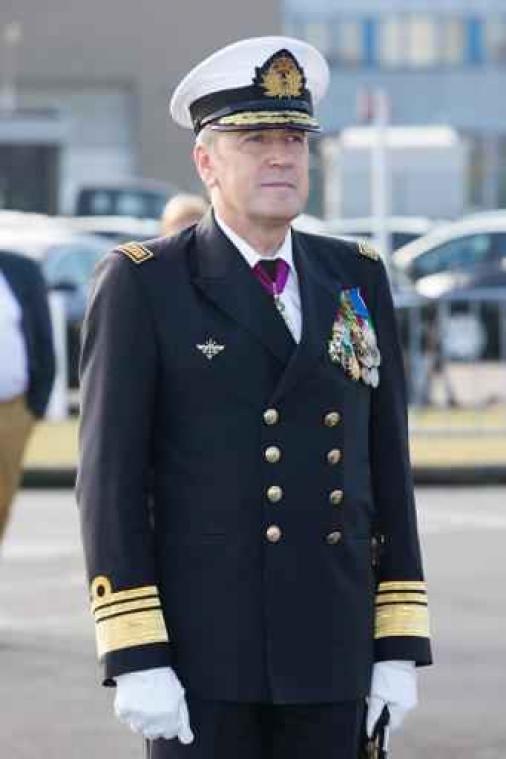 Stoelendans bij Defensie