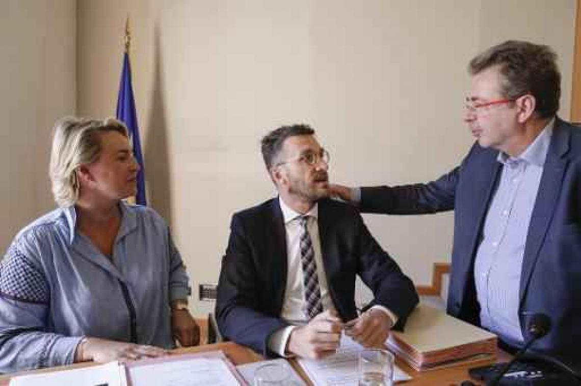 Politieke crisis Franstalig België - Brusselse regering werkt voort zolang er geen nieuwe coalitie is