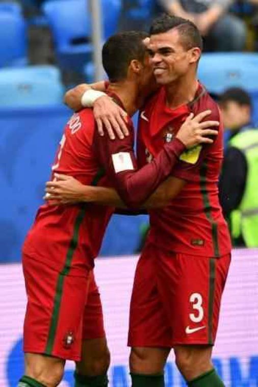 Confederations Cup - Portugal als groepswinnaar naar halve finales, ook Mexico stoot door