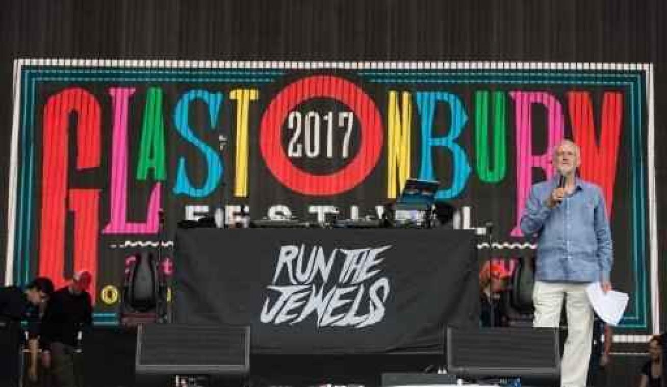 Corbyn populair op Glastonbury