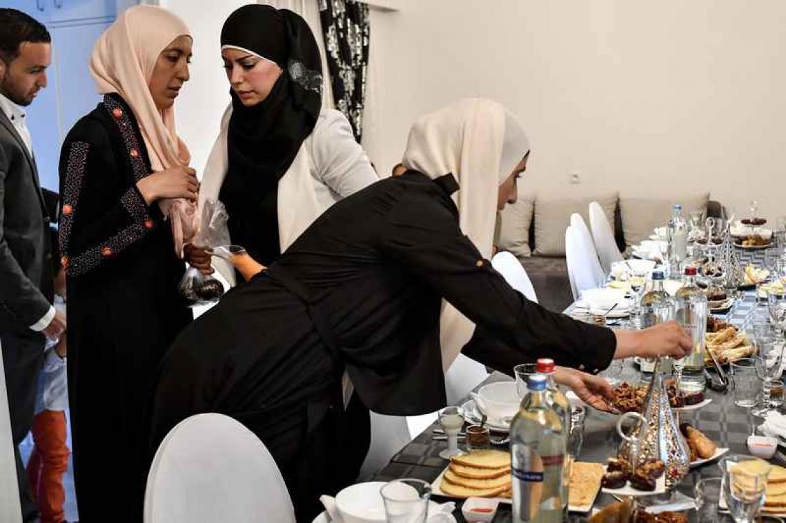 Duizend mensen vieren samen 'iftar'