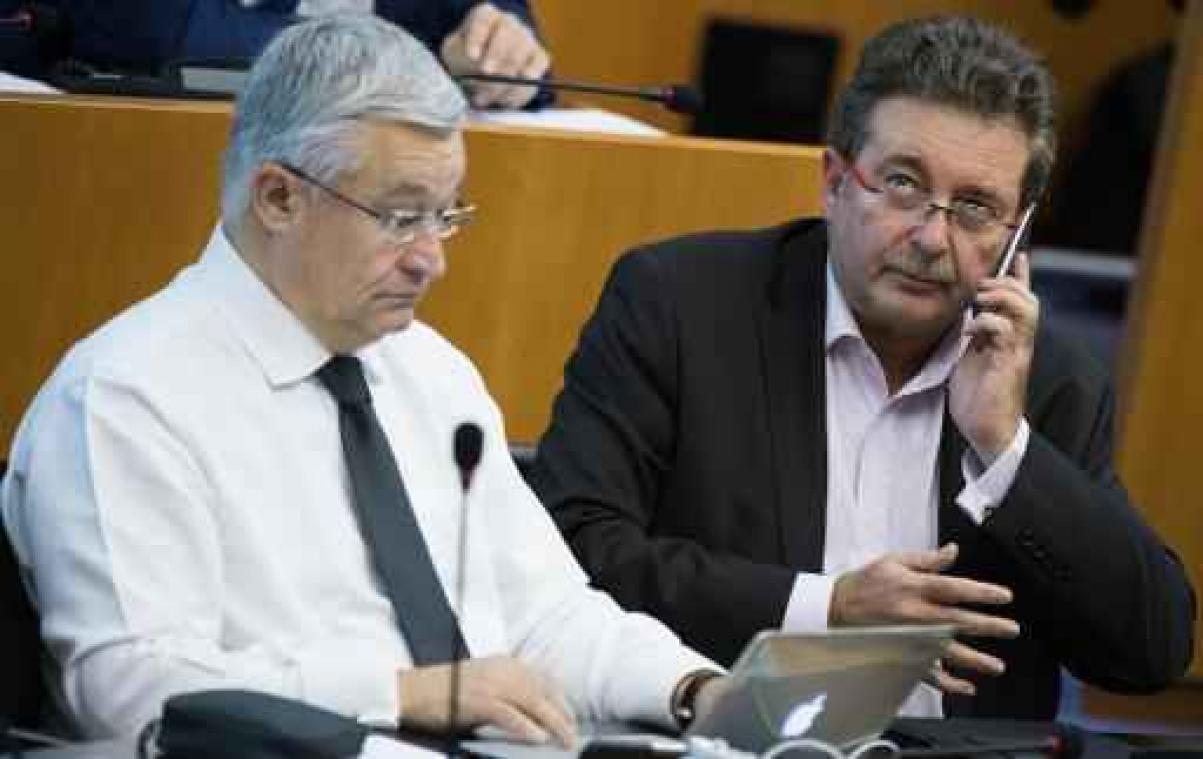 Vanhengel (Open Vld) behoudt "absoluut" vertrouwen in Vervoort