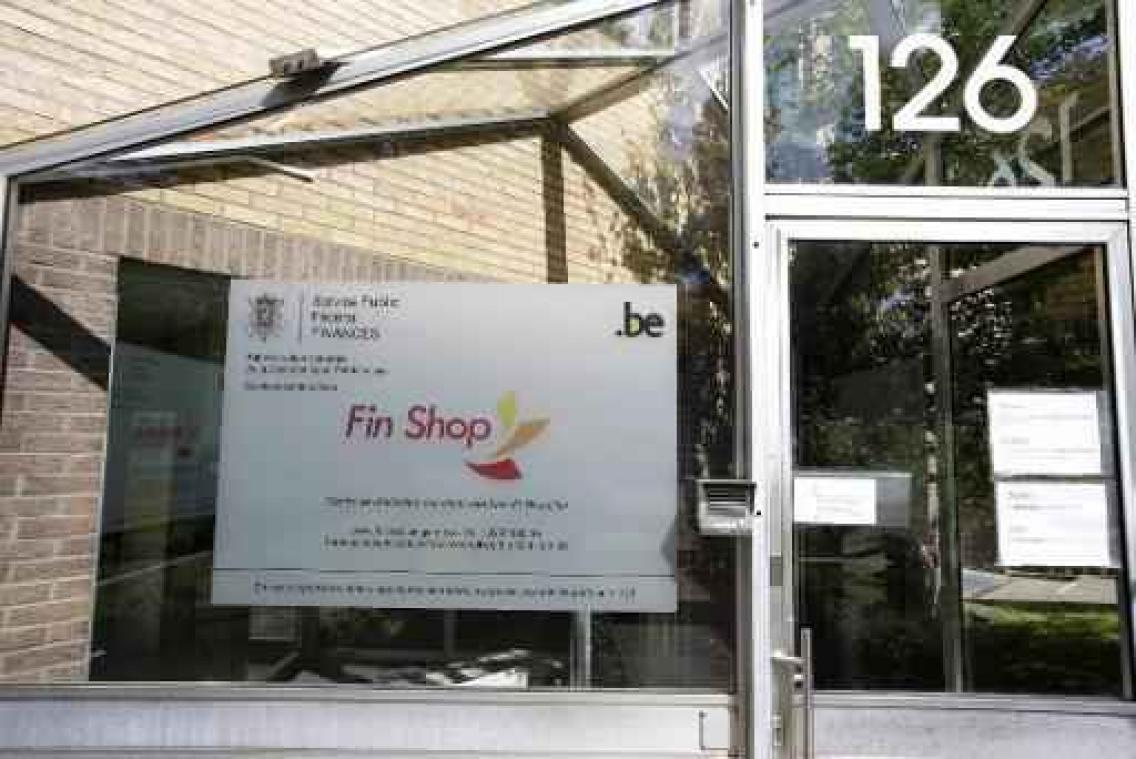 Openbare verkoop luxeartikelen brengt FOD Financiën 16.000 euro op