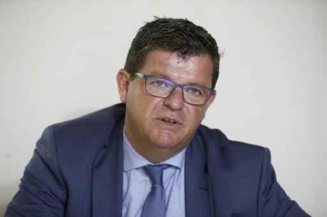 Tommelein komt met Turteltaks-voorstel: 10 in plaats van 100 euro per jaar