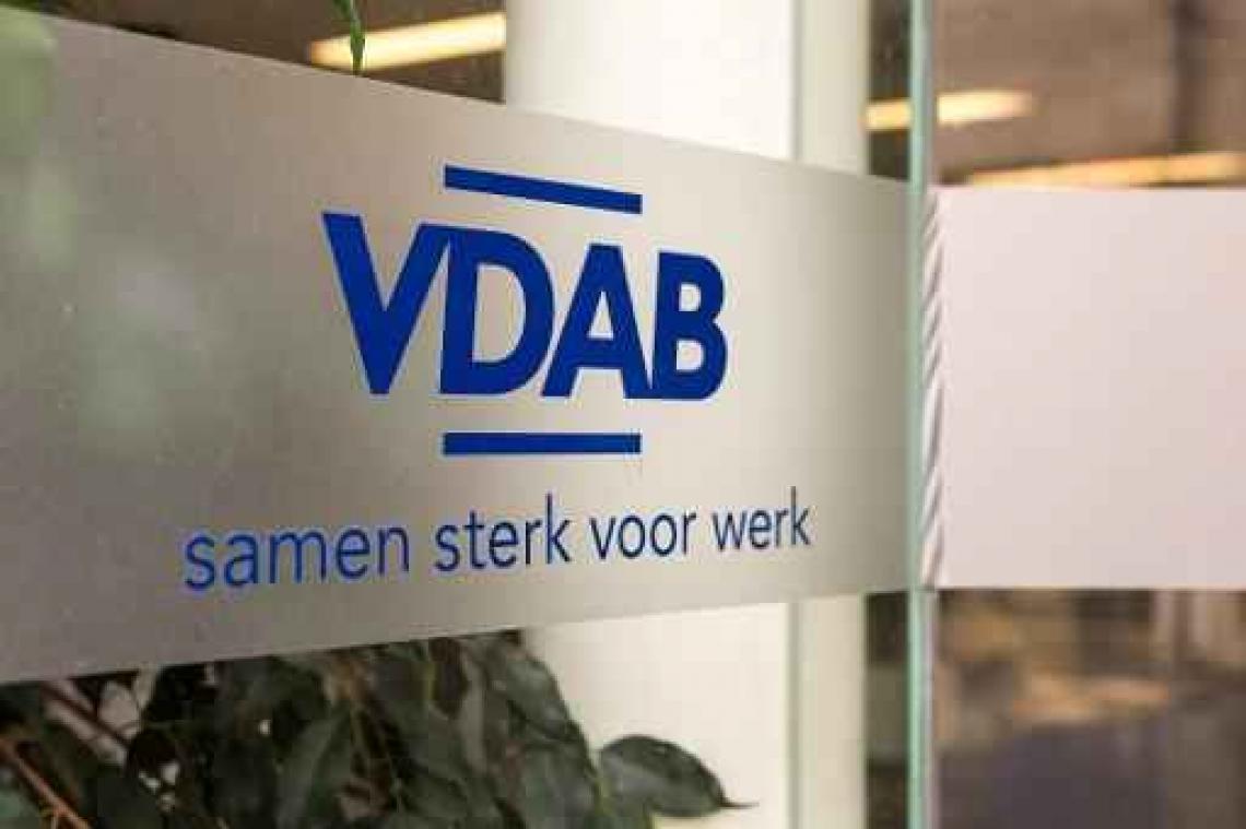 VDAB wil werkzoekenden aan het mailen krijgen