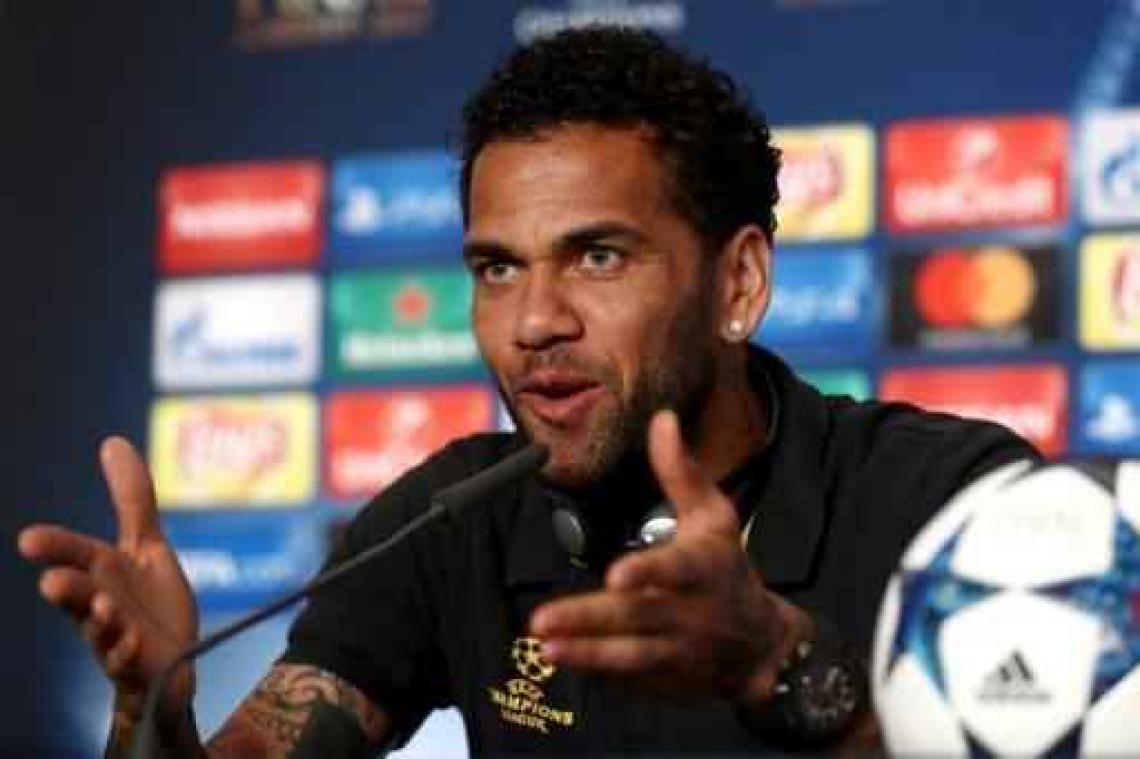 Dani Alves neemt afscheid van Juventus