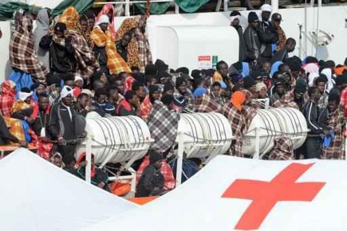 Italië dreigt ermee havens te sluiten voor schepen met geredde migranten