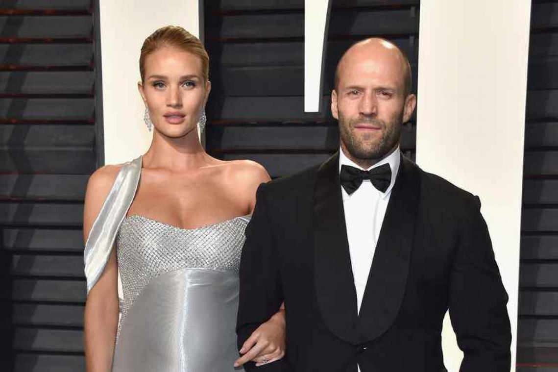 Rosie Huntington-Whiteley en Jason Statham verwelkomen zoontje