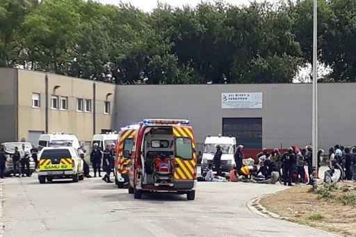 Vechtpartij met honderdtal migranten in Calais