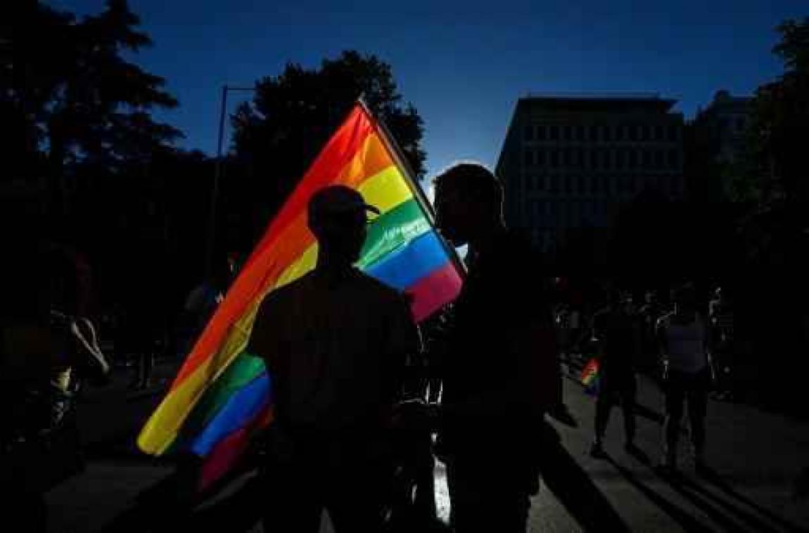 Honderdduizenden mensen nemen deel aan WorldPride Parade in Madrid