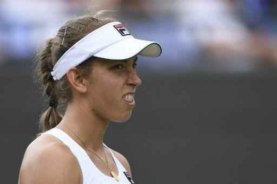 Elise Mertens gaat strijdend onderuit tegen Venus Williams