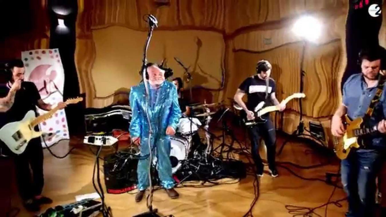 Frank Deboosere helemaal uit de bol in nieuwe videoclip