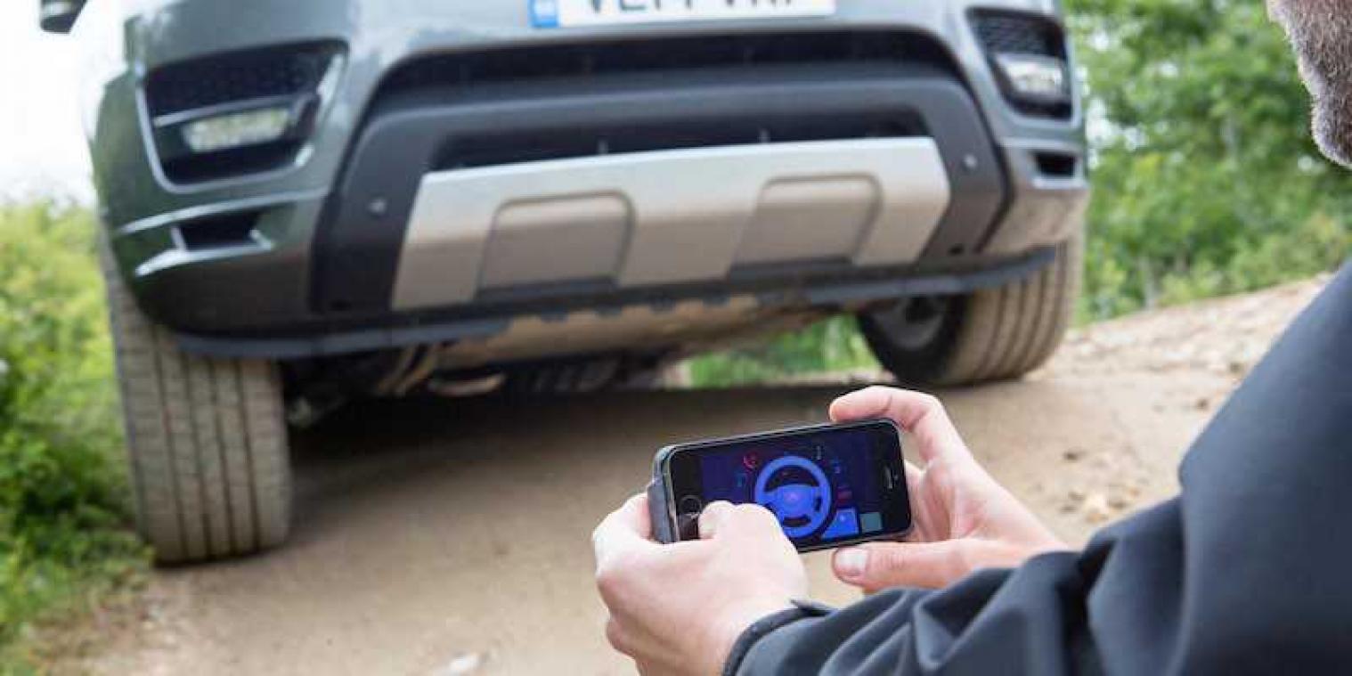 Prototype nieuwe Ranger Rover kan bestuurd worden met smartphone