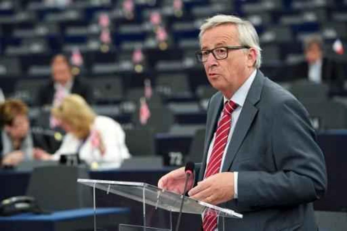 Juncker en Tajani leggen ruzie bij over aanwezigheden in Europees Parlement