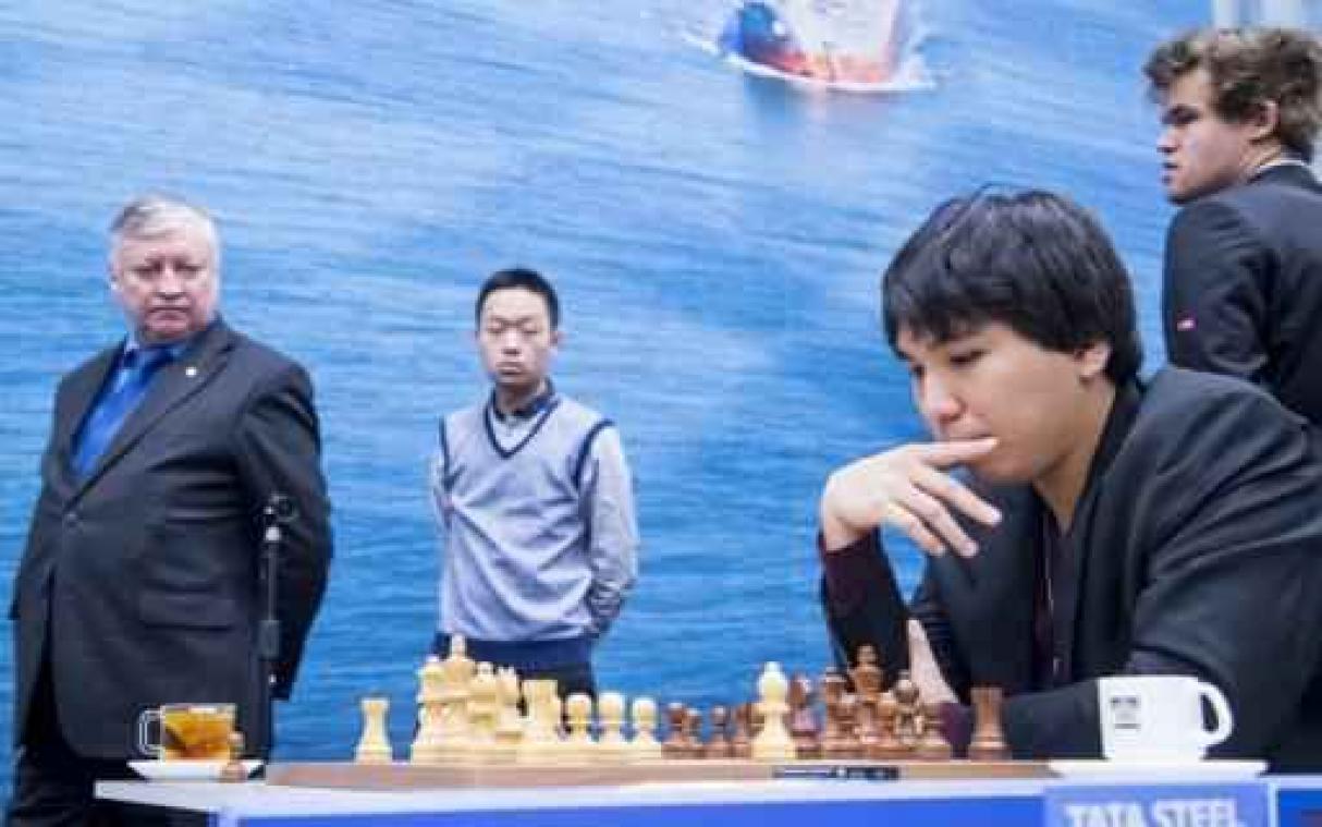 Noor Magnus Carlsen wint internationaal schaaktoernooi in Leuven