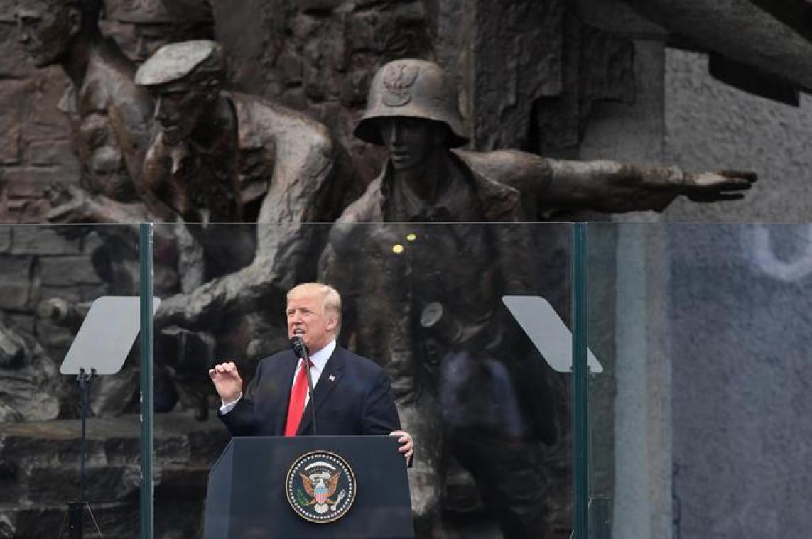 Trump hartelijk ontvangen in Polen
