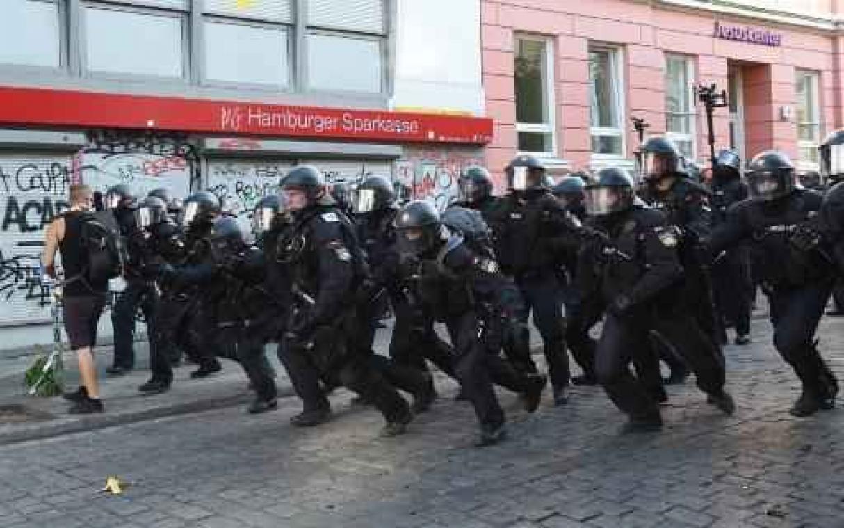 G20-top in Hamburg - In totaal 476 agenten gewond geraakt bij rellen