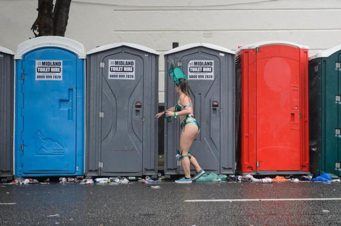 Zo houd je het proper op de festivalwei