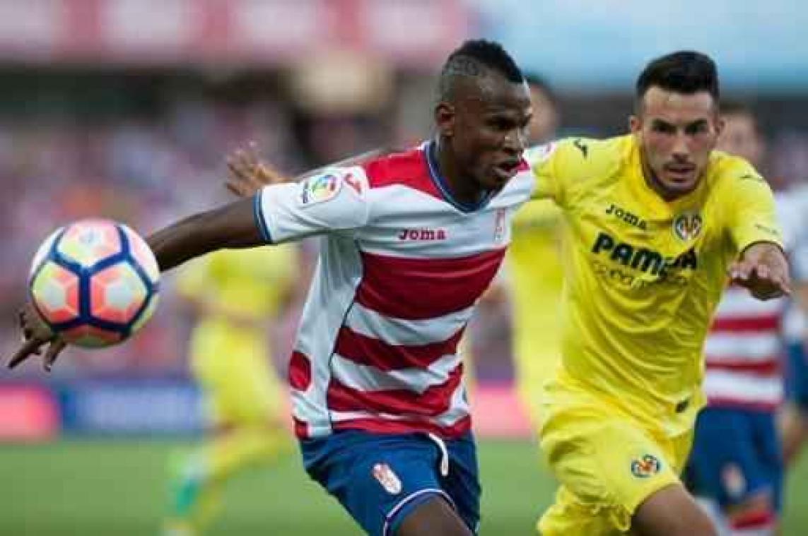 Jupiler Pro League - Standard versterkt zich met Nigeriaan Uche Henry Agbo