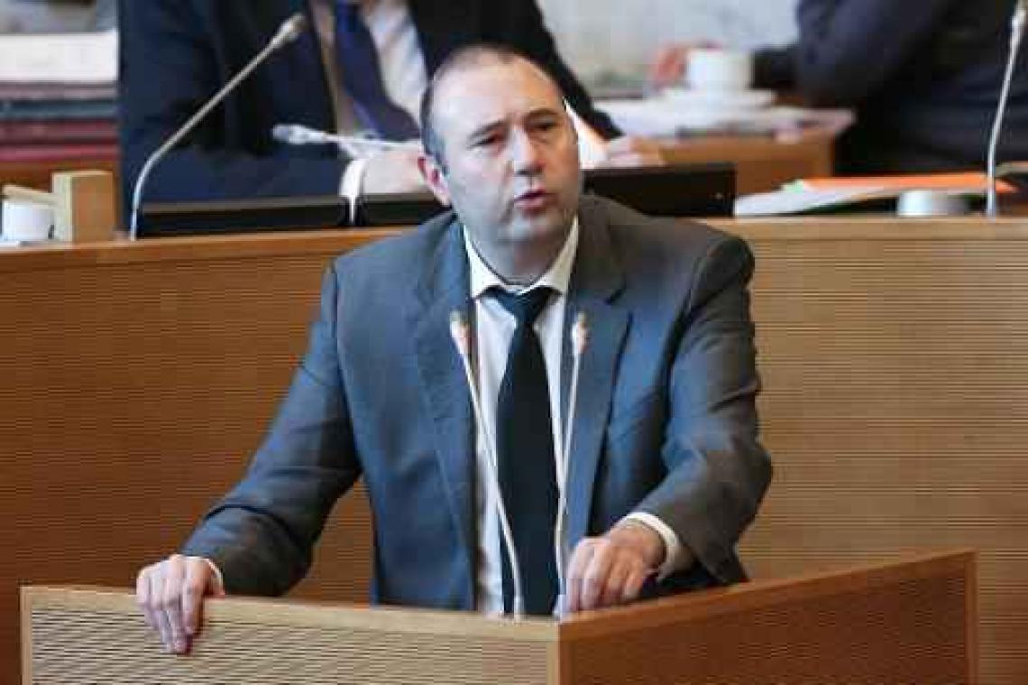Scheiding PS en cdH krijgt opnieuw gestalte in Waals parlement