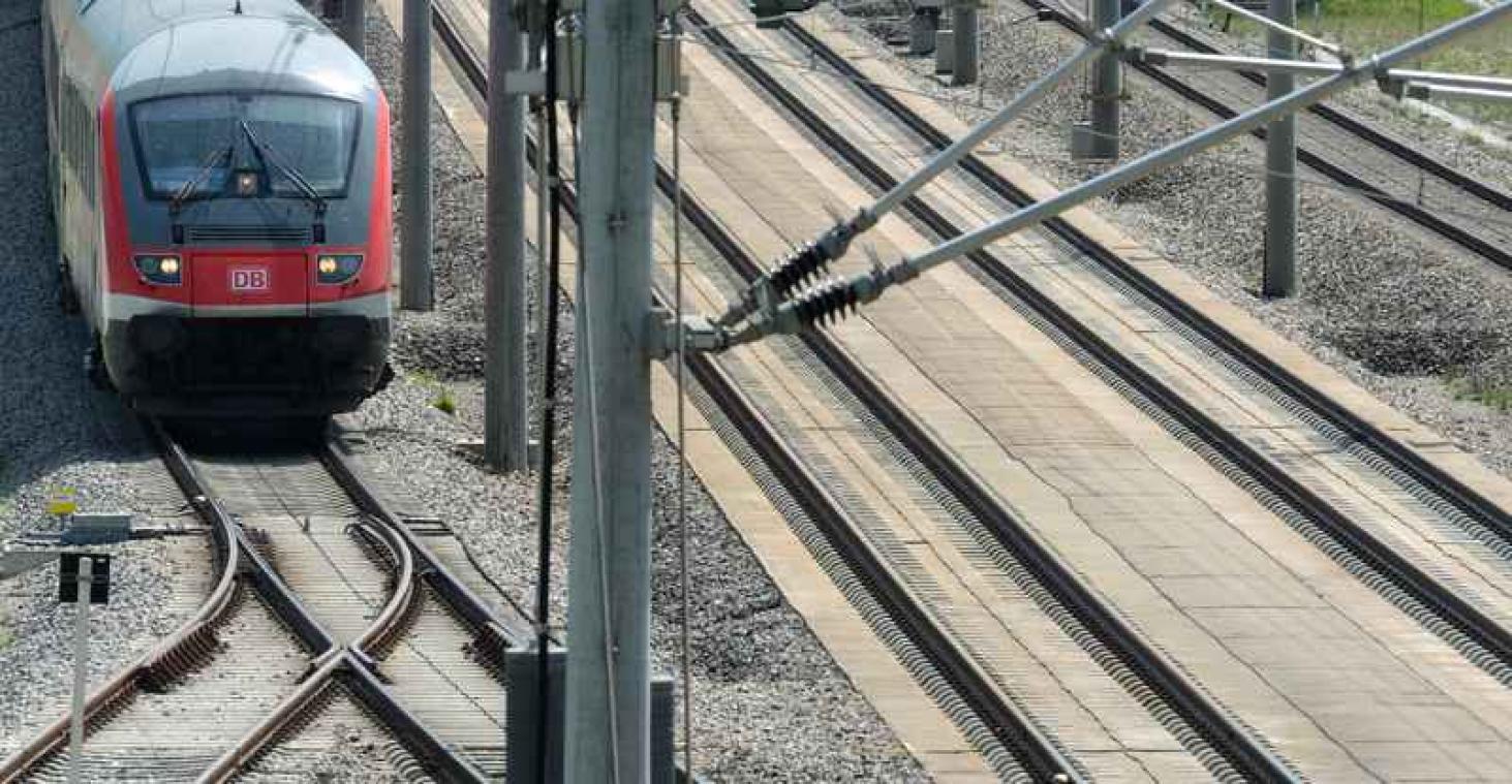 Opmerkzame treinreizigers stoppen dronken machinist