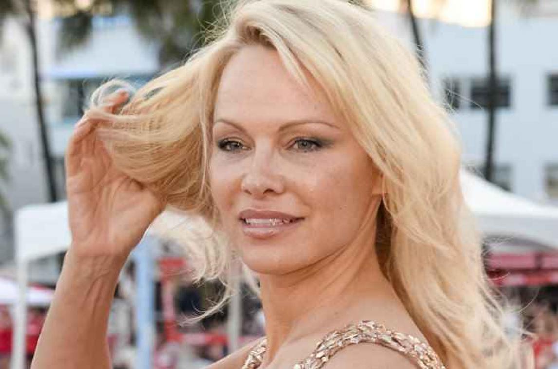 Pamela Anderson stopt al na negen dagen met restaurant