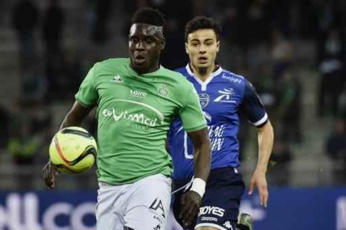 Promovendus Antwerp haalt vier versterkingen
